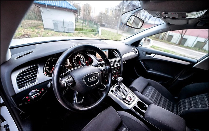 Audi A4 cena 38999 przebieg: 240000, rok produkcji 2013 z Kolonowskie małe 667